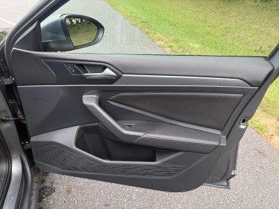 2024 Volkswagen Jetta SE Auto