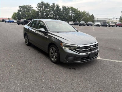 2024 Volkswagen Jetta SE Auto