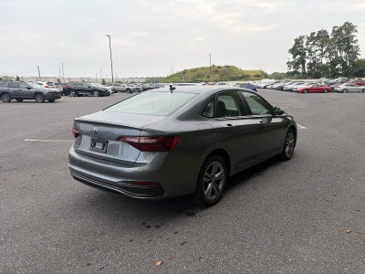 2024 Volkswagen Jetta SE Auto