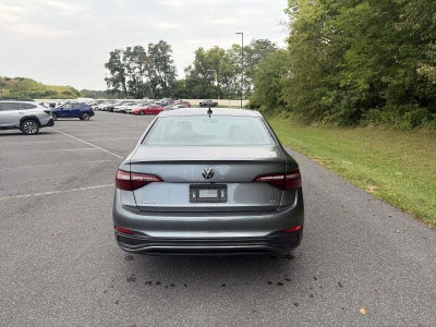 2024 Volkswagen Jetta SE Auto