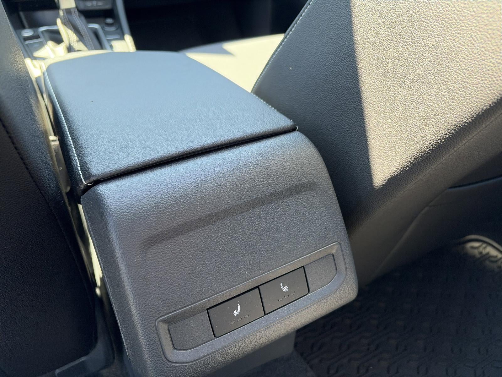 2025 Volkswagen Jetta SEL Auto