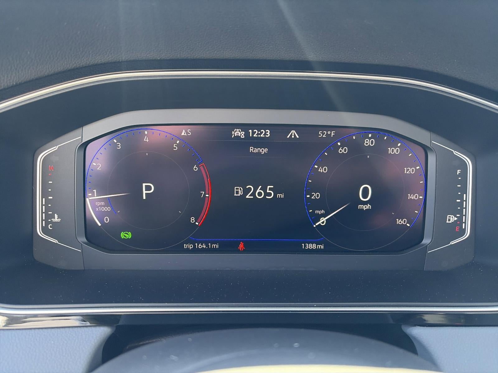 2025 Volkswagen Jetta SEL Auto