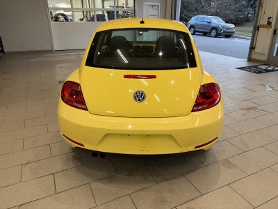 2013 Volkswagen Beetle 2dr Man 2.5L PZEV