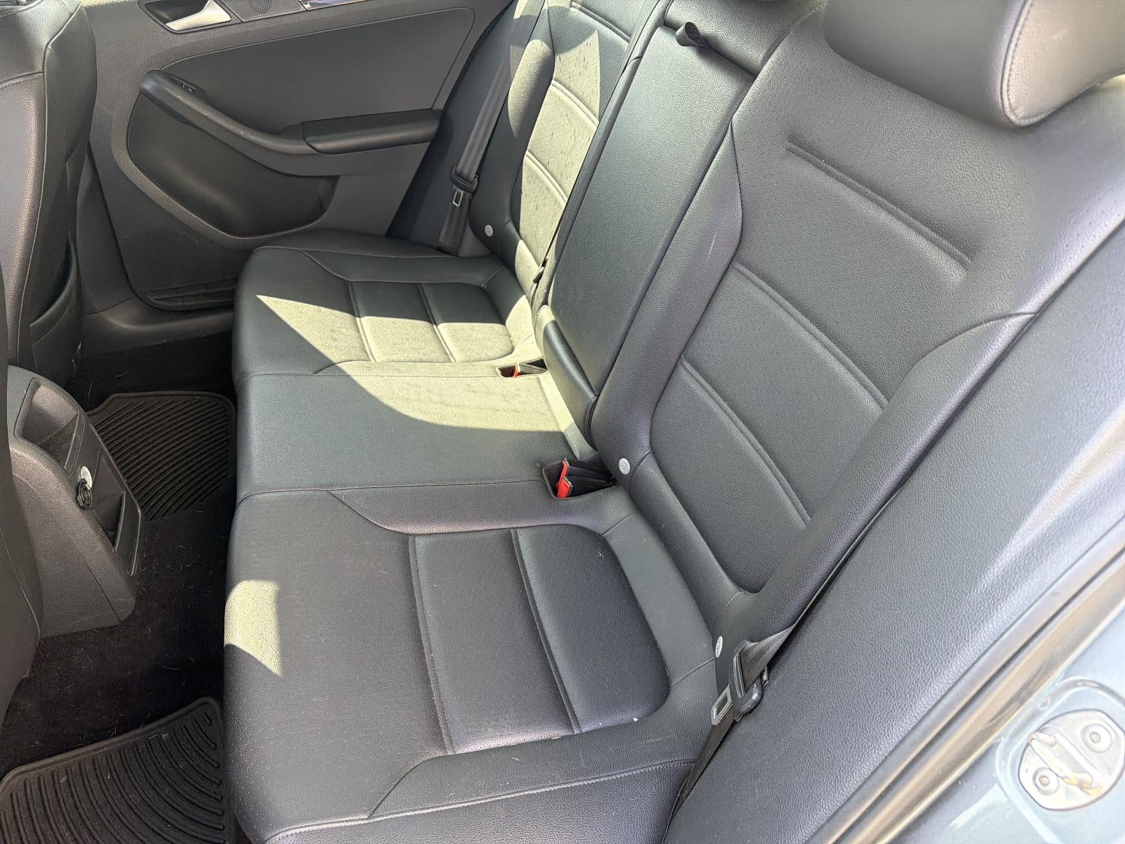 2016 Volkswagen Jetta 4dr Auto 1.8T SEL PZEV Sedan