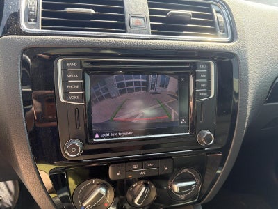2016 Volkswagen Jetta 4dr Auto 1.8T SEL PZEV Sedan