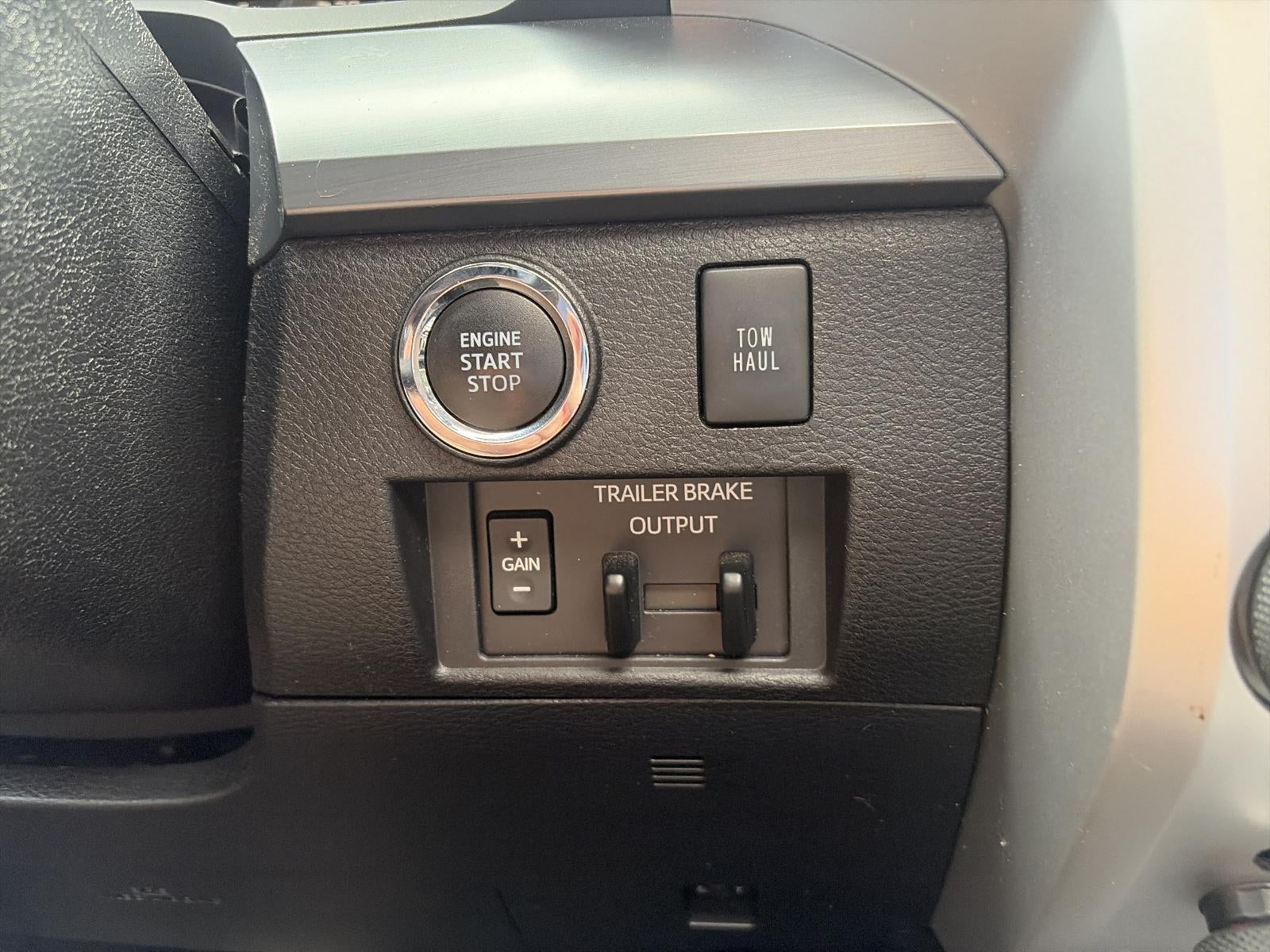 2020 Toyota Tundra 4WD 4WD TRD Pro CrewMax 5.5' Bed 5.7L (Natl)