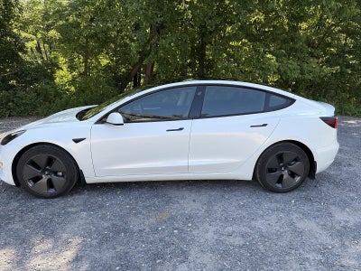2023 Tesla Model 3 RWD