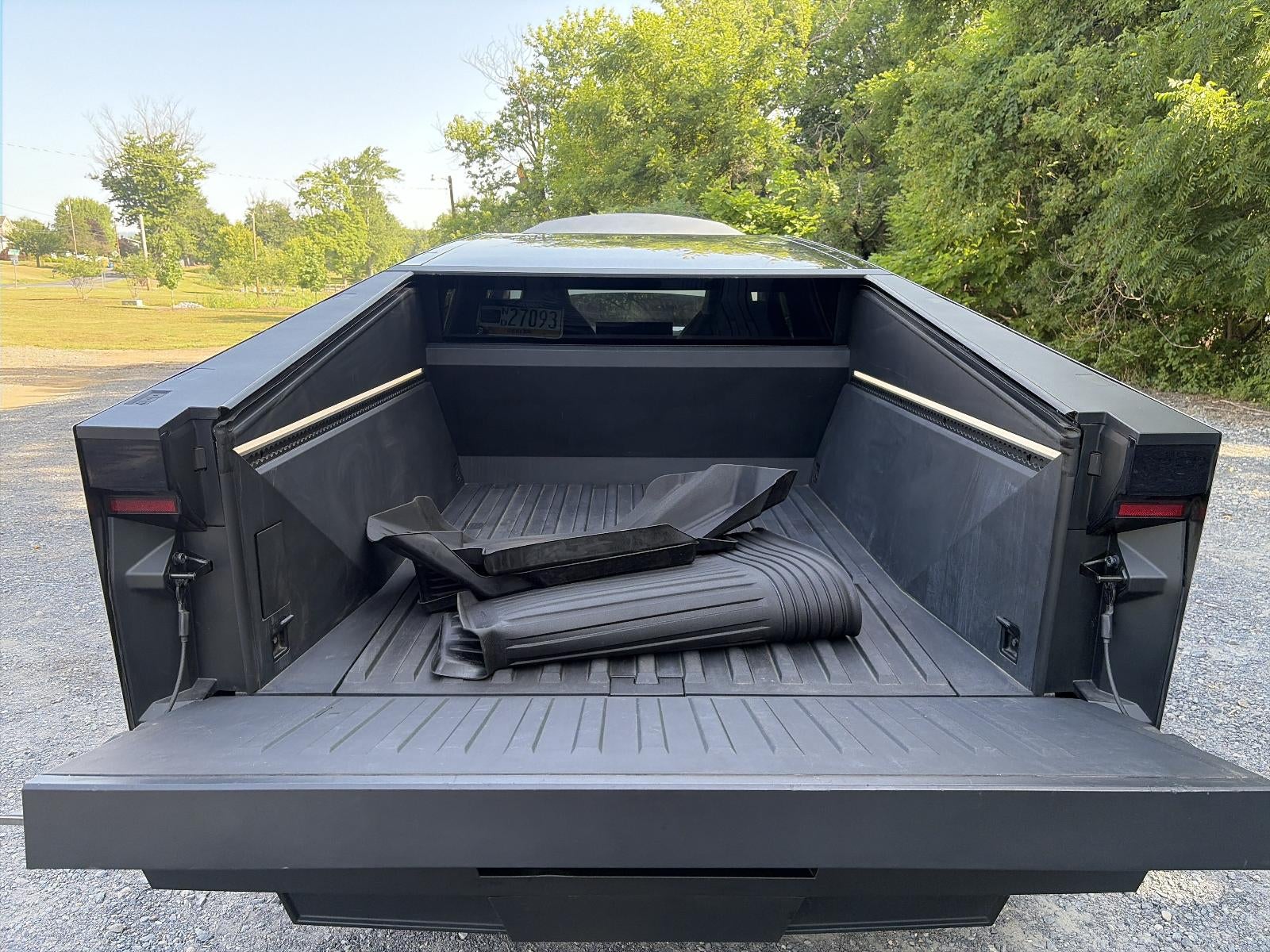 2024 Tesla Cybertruck AWD