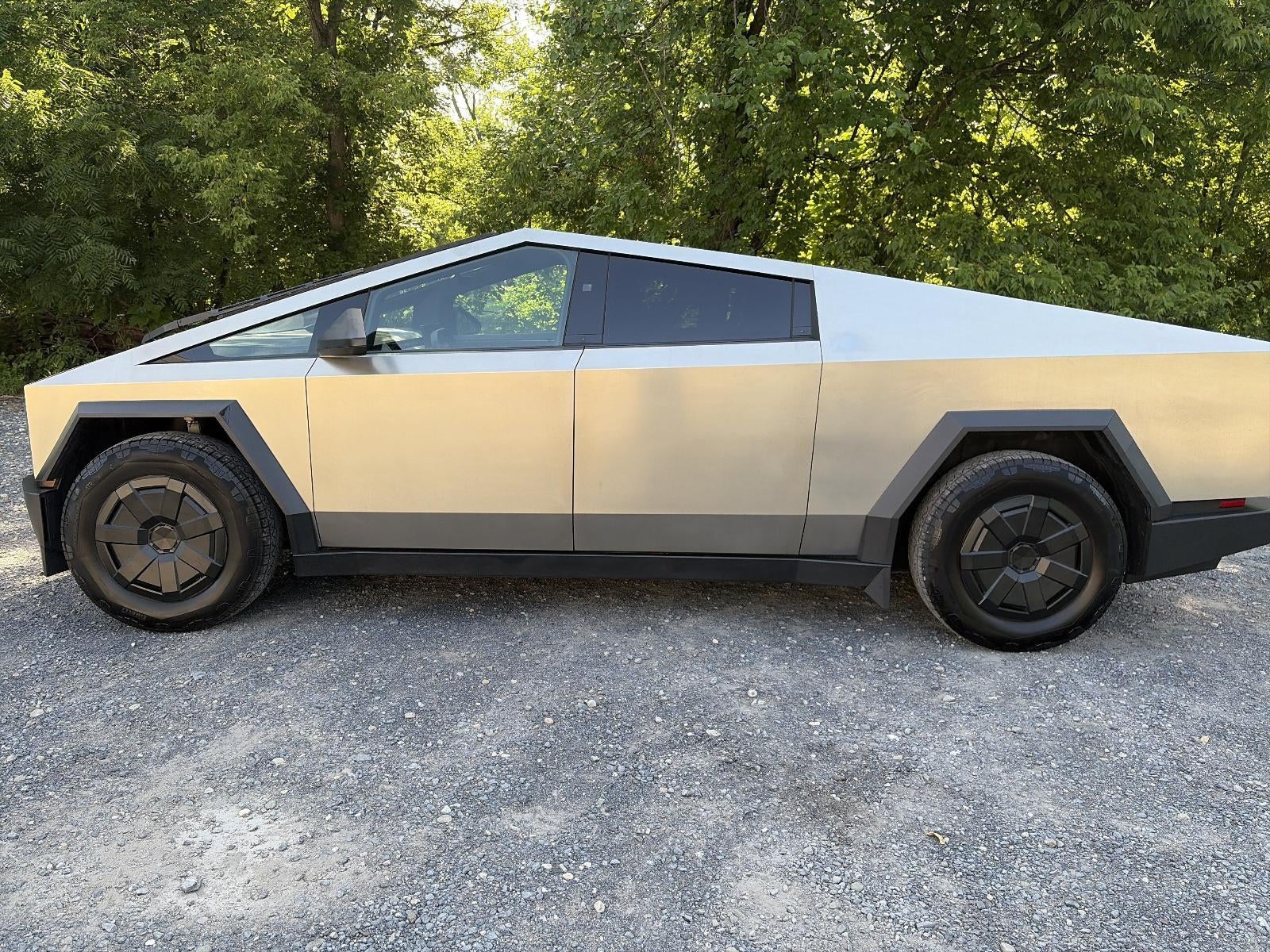 2024 Tesla Cybertruck AWD