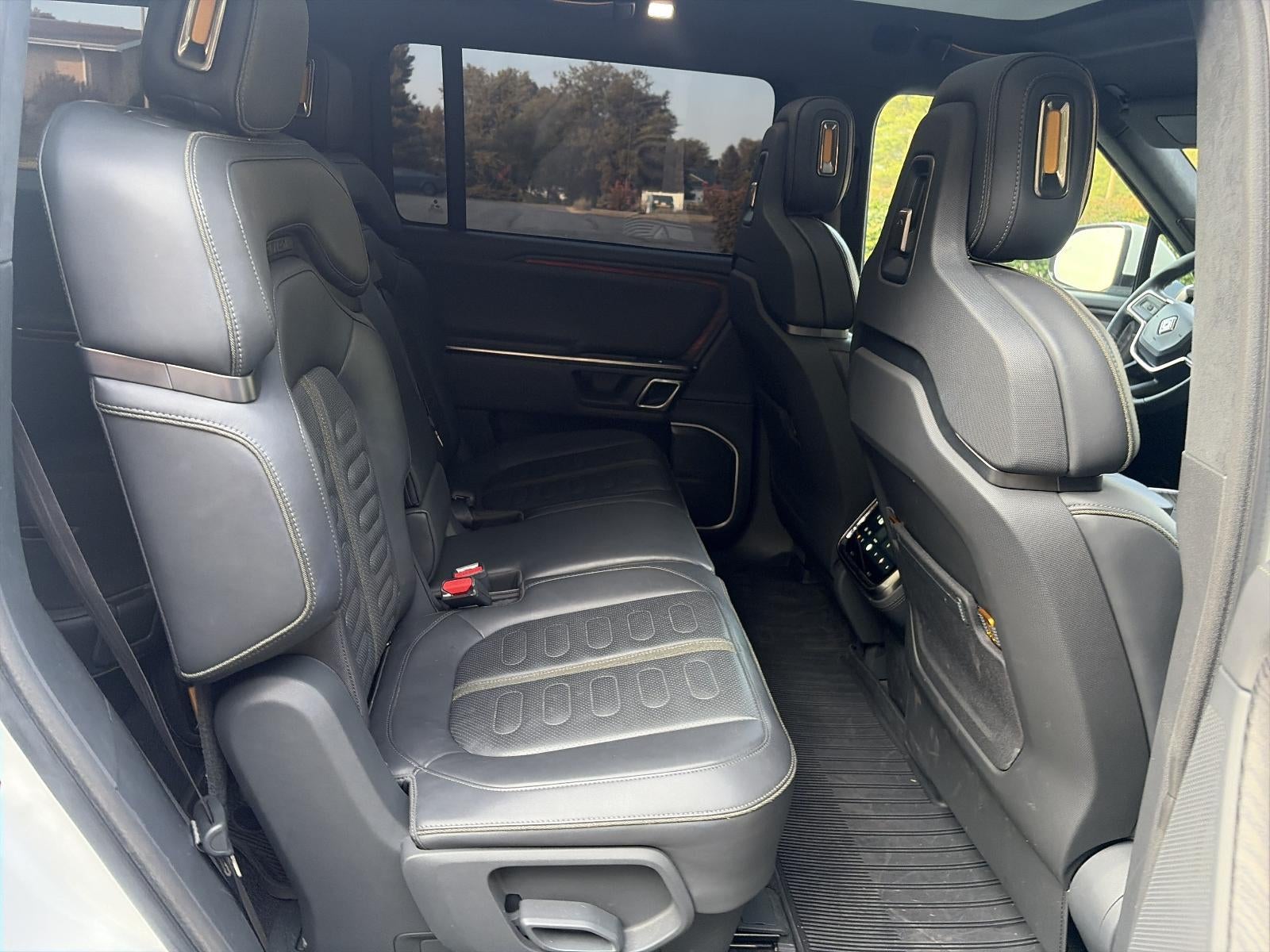 2022 Rivian R1S Launch Edition AWD