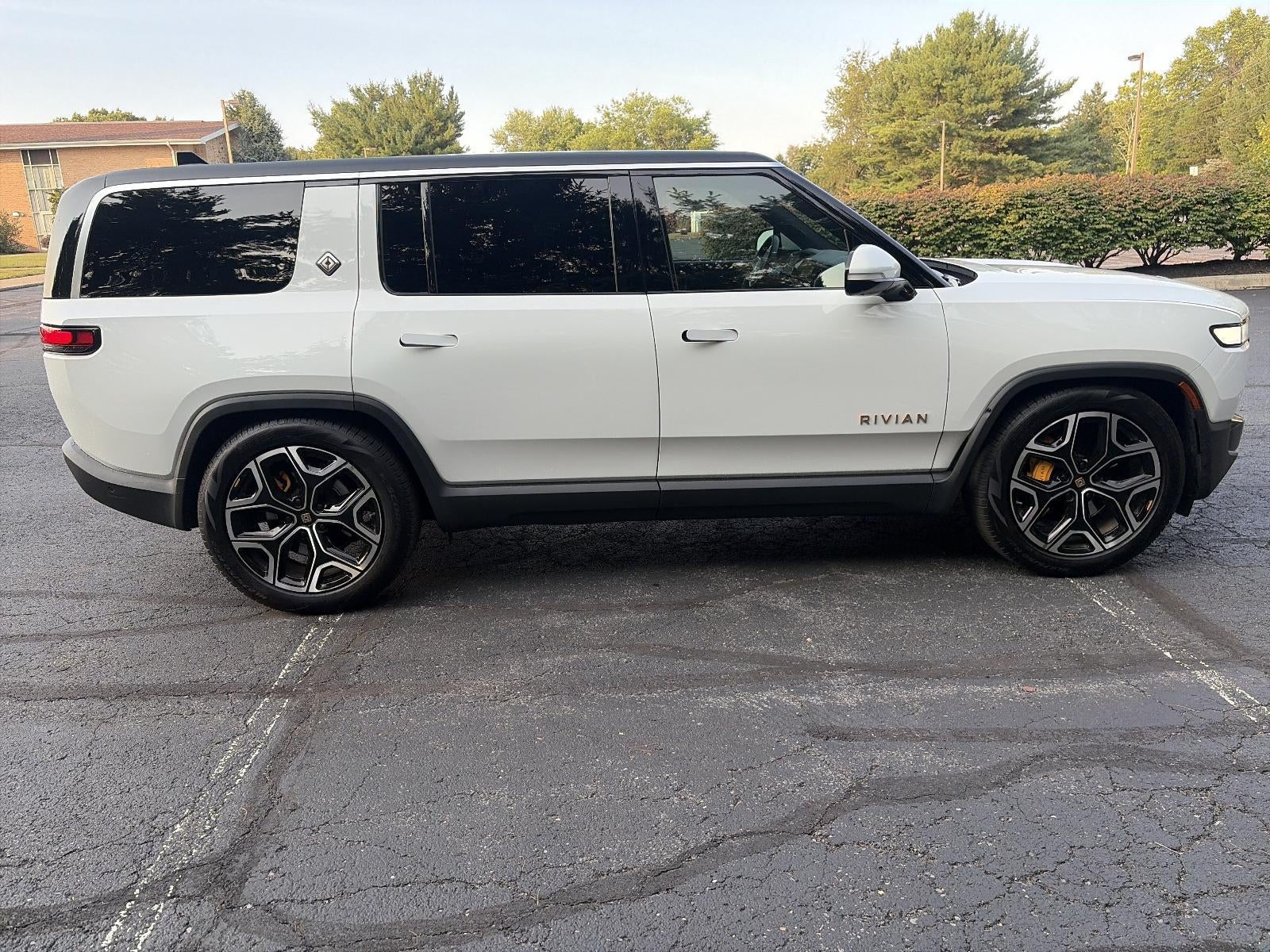 2022 Rivian R1S Launch Edition AWD