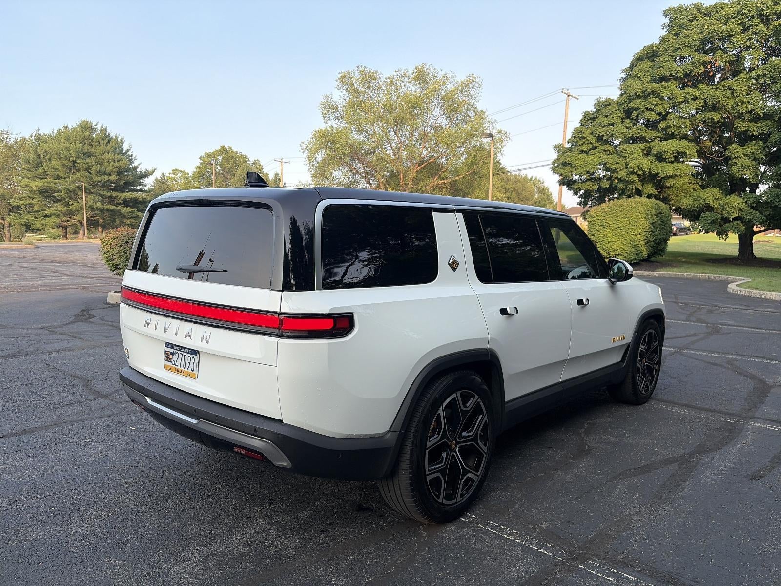 2022 Rivian R1S Launch Edition AWD