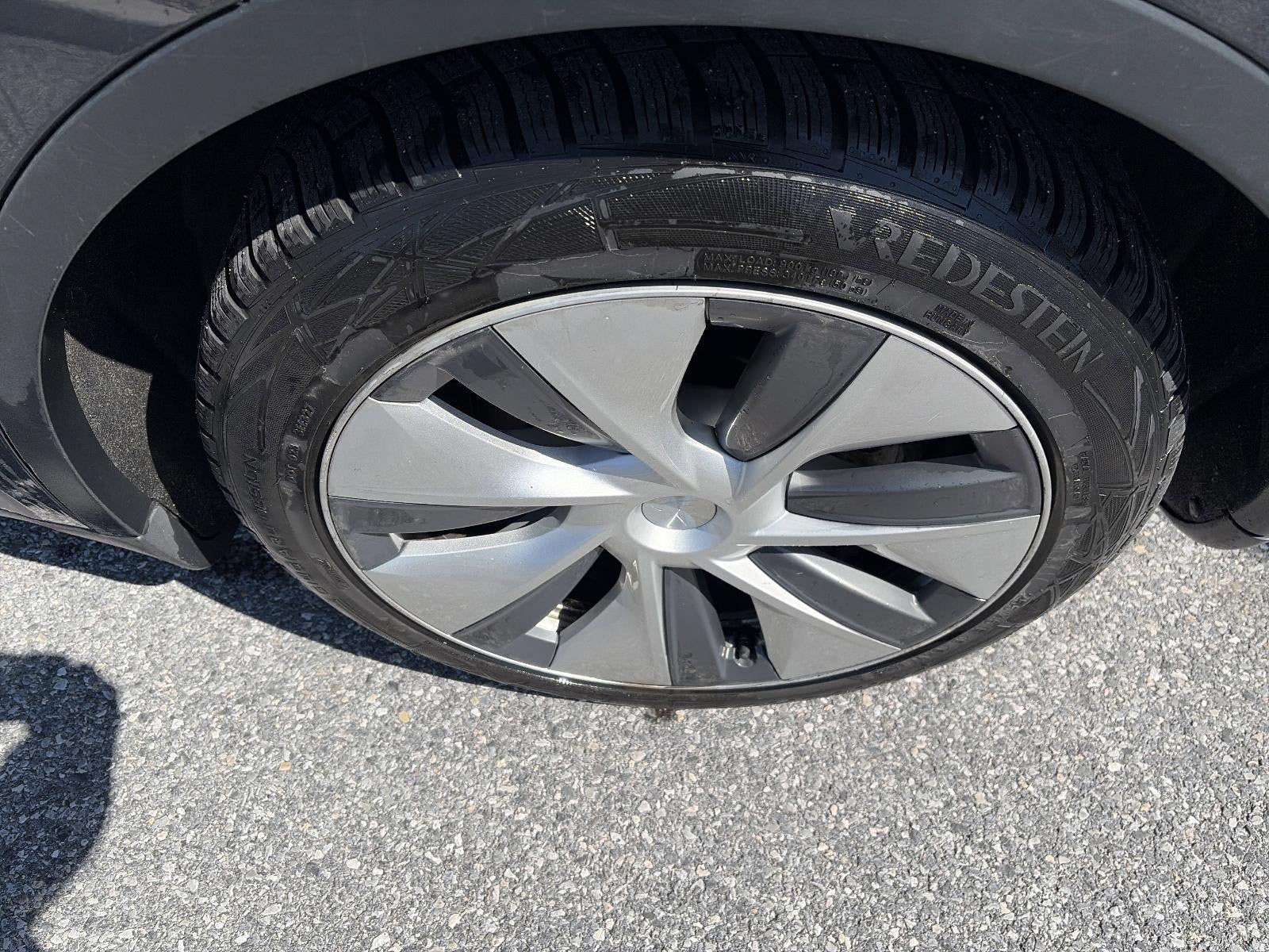 2022 Tesla Model Y Long Range AWD