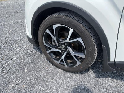 2018 Toyota C-HR XLE Premium FWD (Natl)