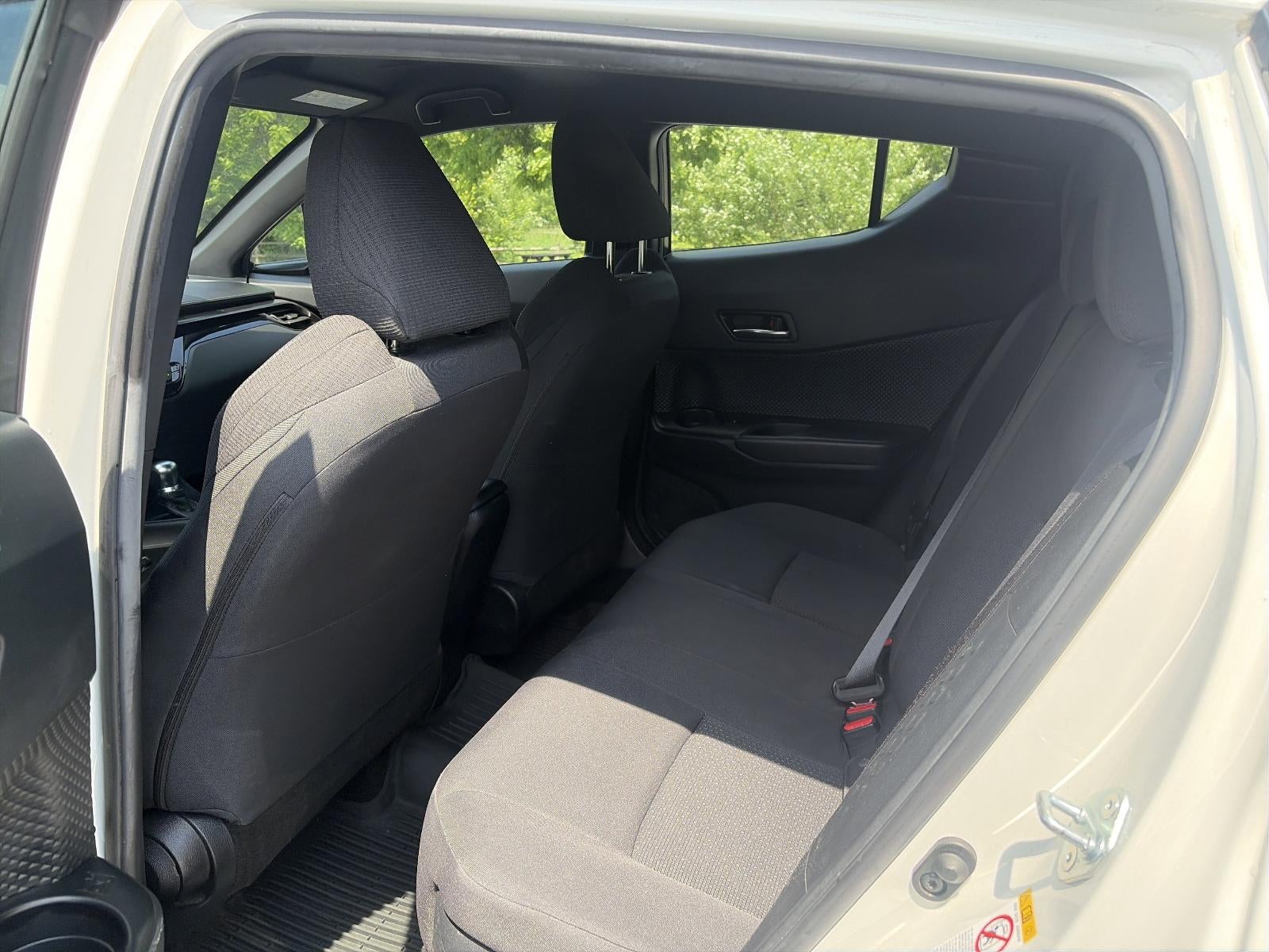 2018 Toyota C-HR XLE Premium FWD (Natl)