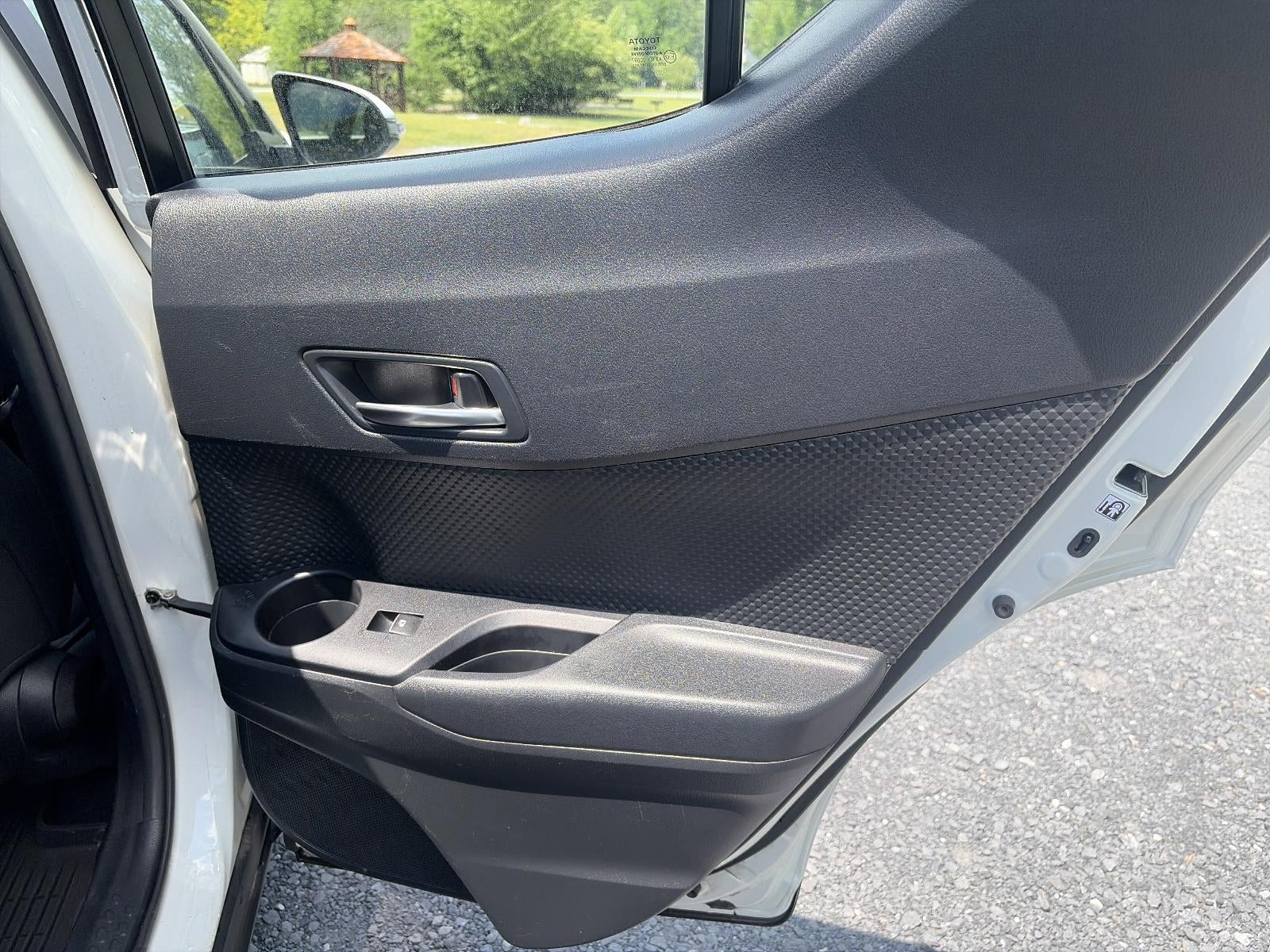 2018 Toyota C-HR XLE Premium FWD (Natl)