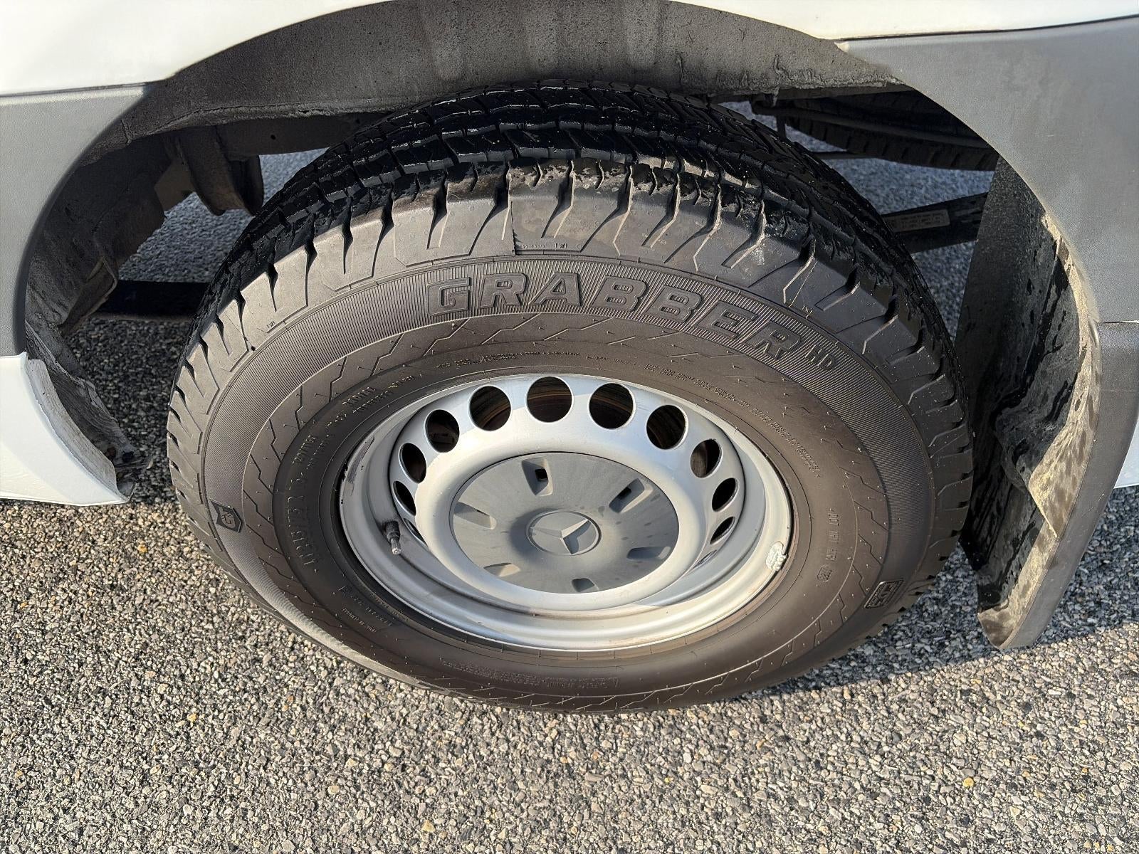 2021 Mercedes-Benz Sprinter Cargo Van 1500 Standard Roof I4 144" RWD