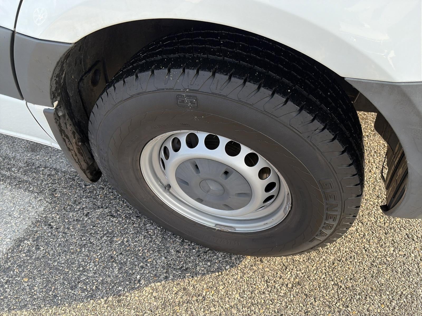 2021 Mercedes-Benz Sprinter Cargo Van 1500 Standard Roof I4 144" RWD