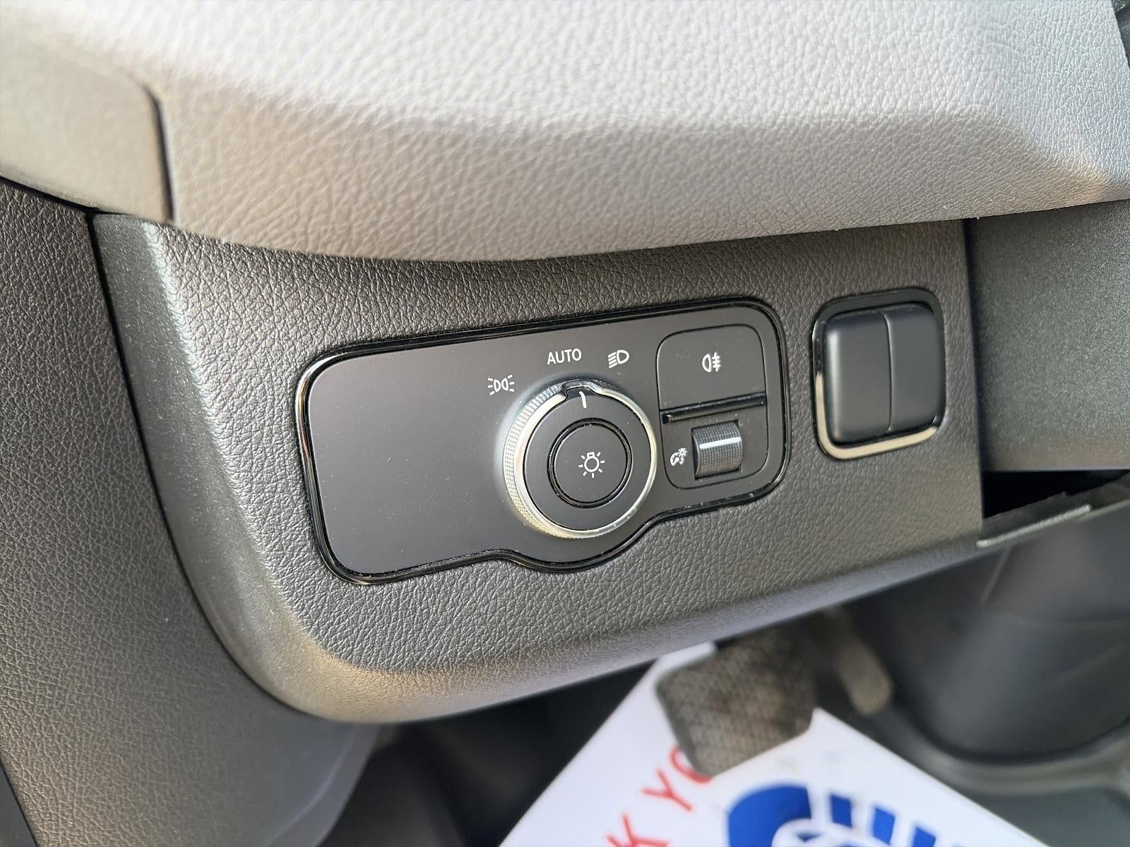 2021 Mercedes-Benz Sprinter Cargo Van 1500 Standard Roof I4 144" RWD