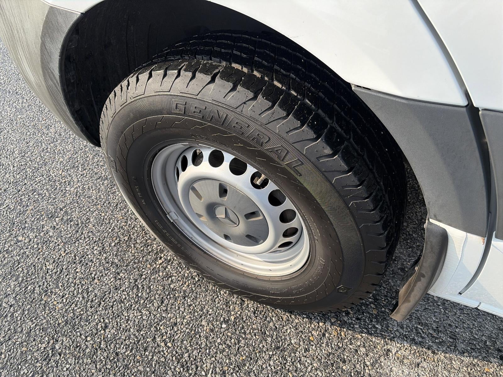 2021 Mercedes-Benz Sprinter Cargo Van 1500 Standard Roof I4 144" RWD