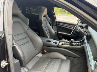 2022 Porsche Panamera Turbo S AWD