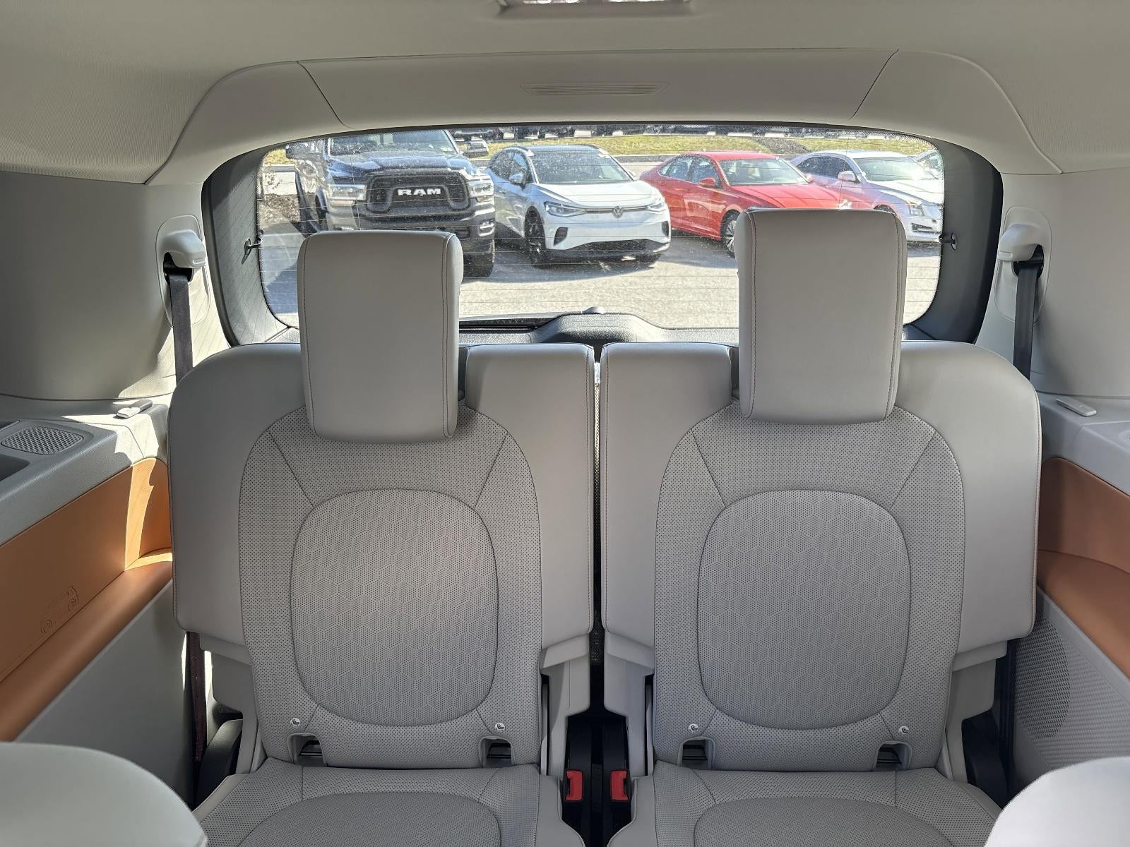 2025 Volkswagen ID. Buzz 1st Edition 4MOTION w/Two-Tone