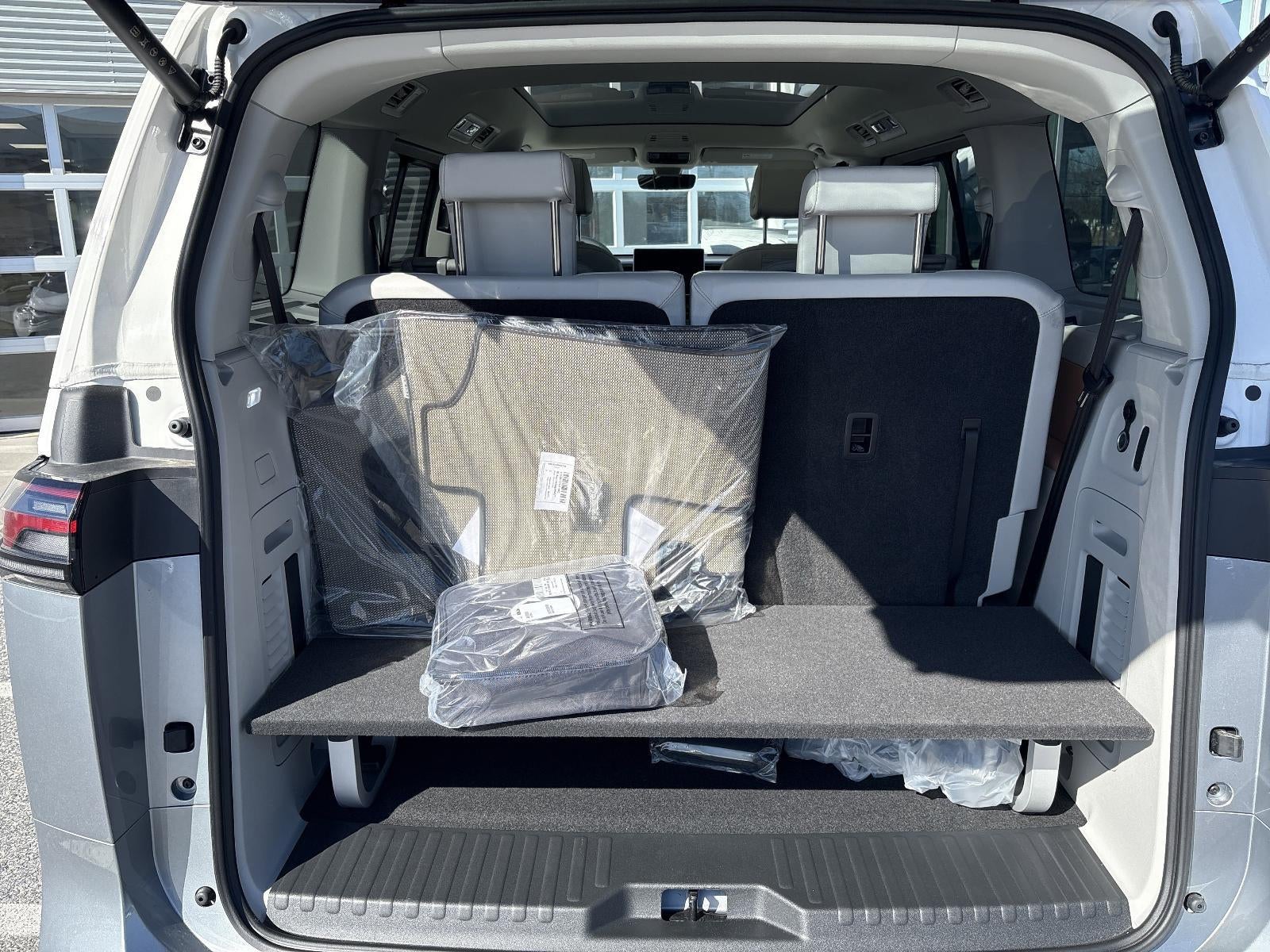 2025 Volkswagen ID. Buzz 1st Edition 4MOTION w/Two-Tone