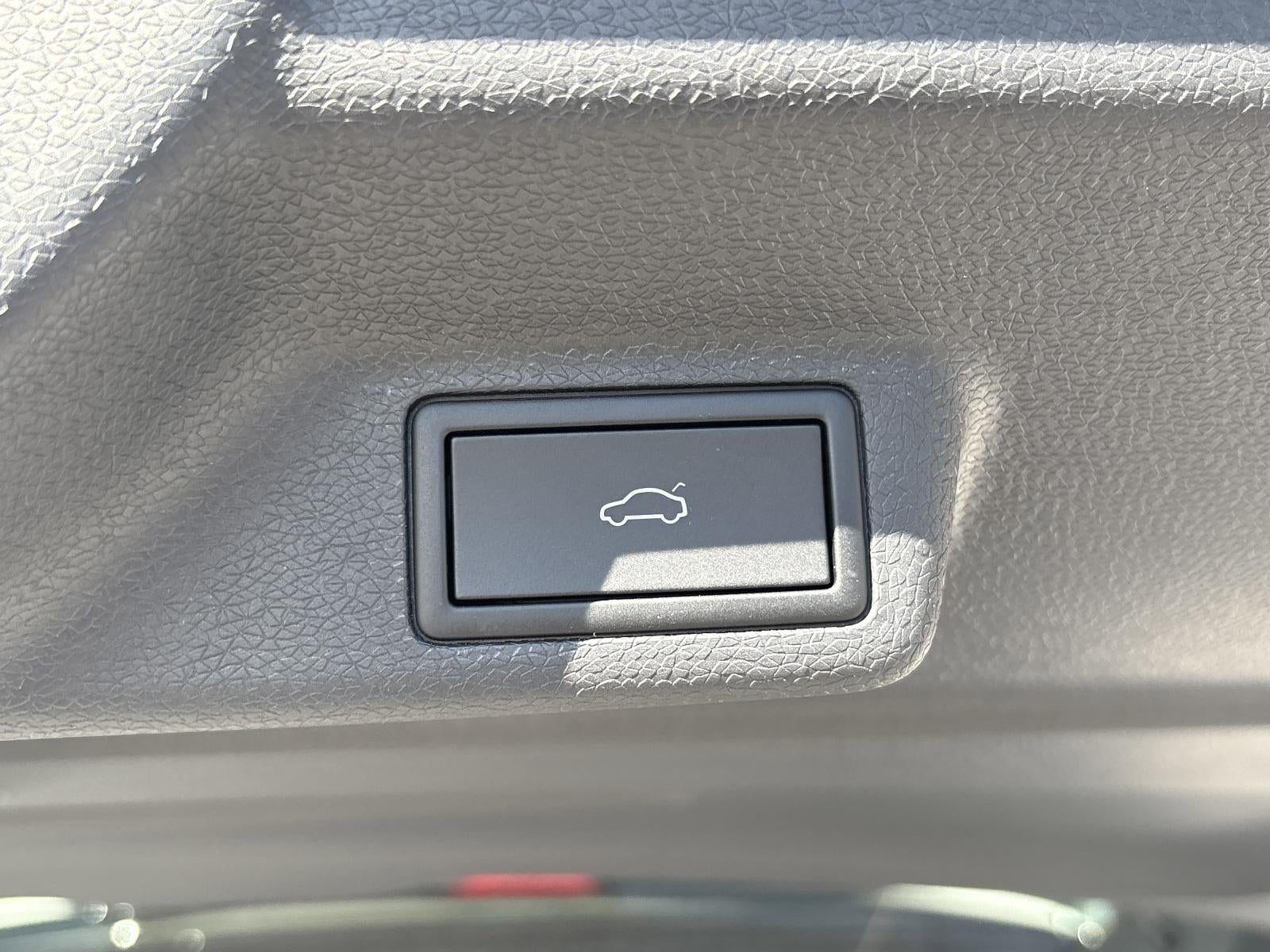 2025 Volkswagen ID. Buzz 1st Edition 4MOTION w/Two-Tone