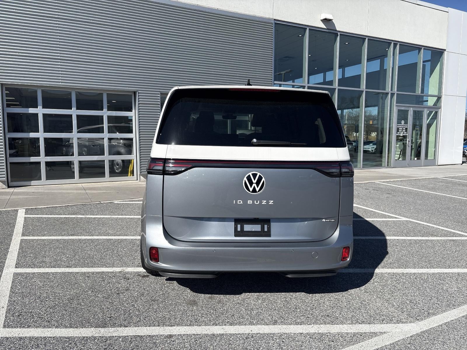 2025 Volkswagen ID. Buzz 1st Edition 4MOTION w/Two-Tone