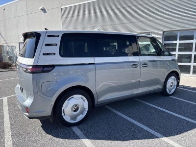 2025 Volkswagen ID. Buzz 1st Edition 4MOTION w/Two-Tone