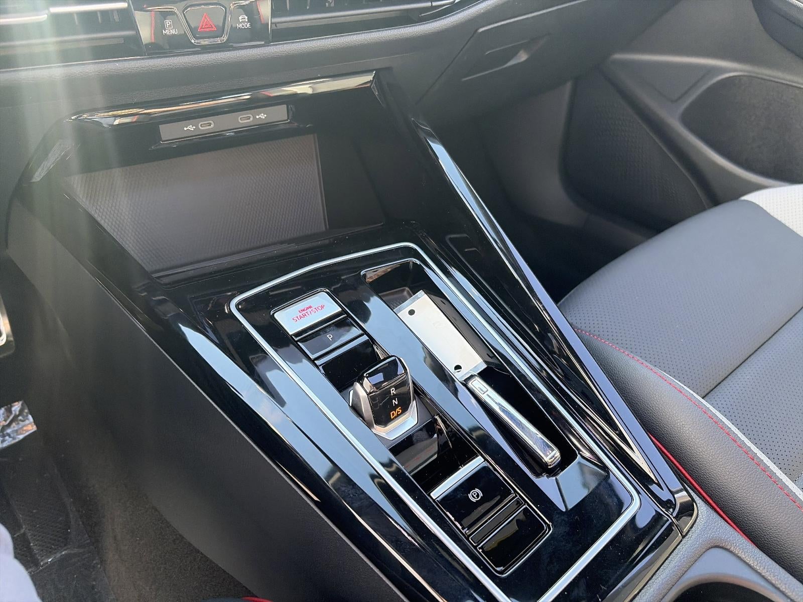 2026 Volkswagen Golf GTI 2.0T SE DSG
