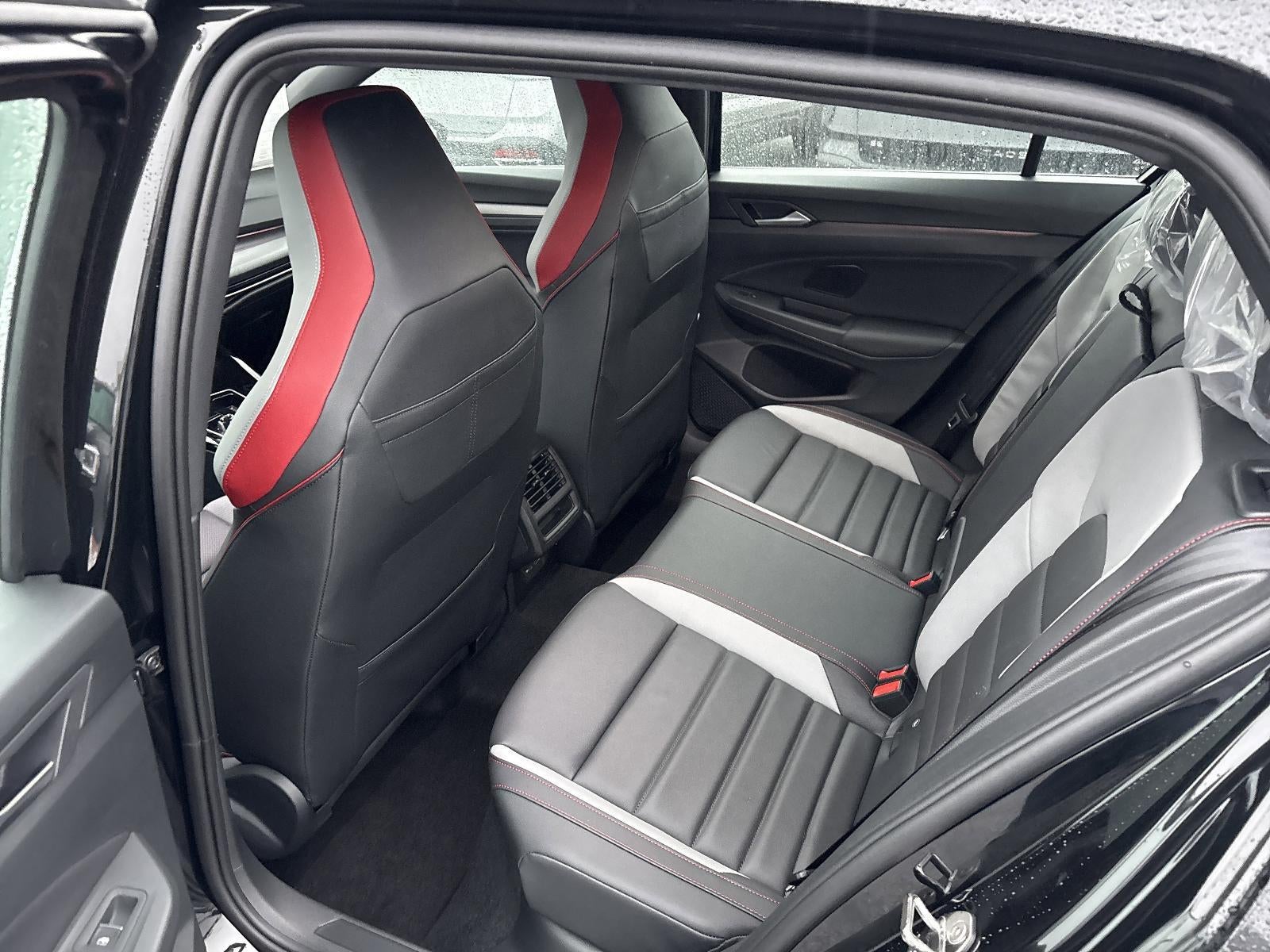 2026 Volkswagen Golf GTI 2.0T SE DSG