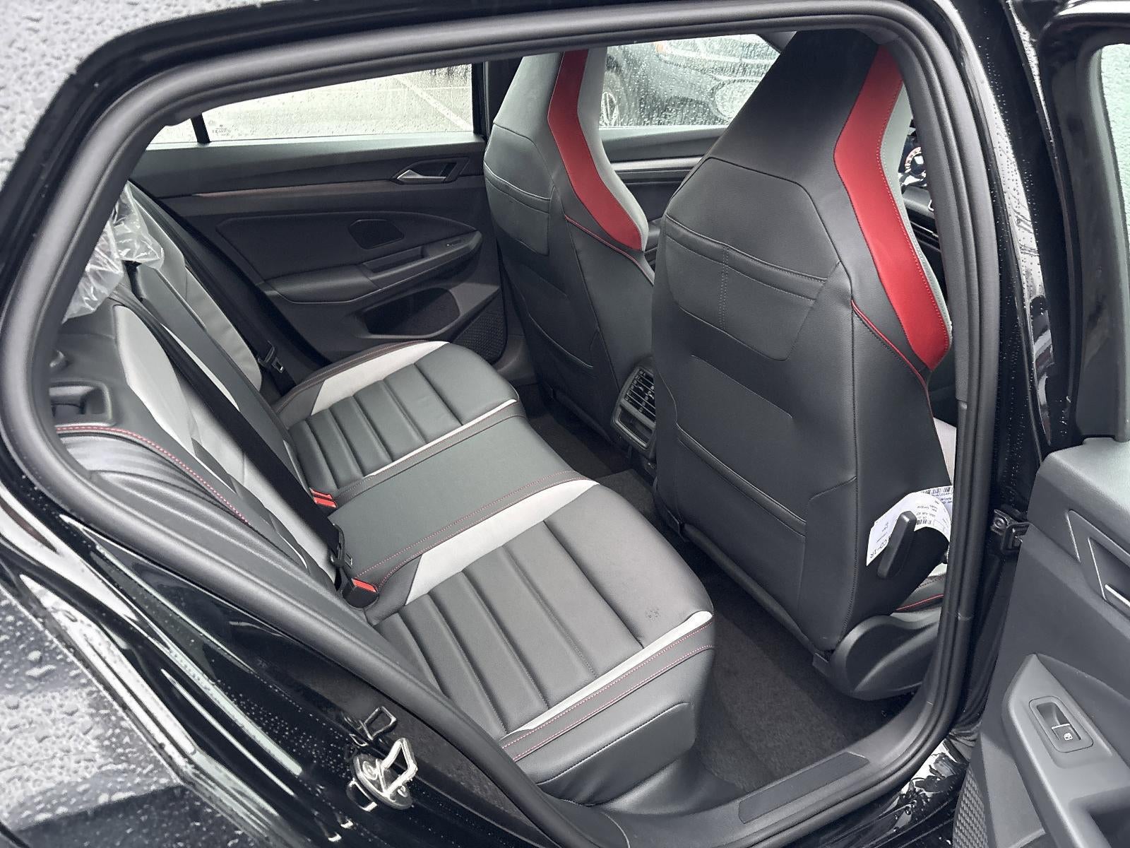 2026 Volkswagen Golf GTI 2.0T SE DSG