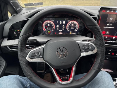 2026 Volkswagen Golf GTI 2.0T SE DSG