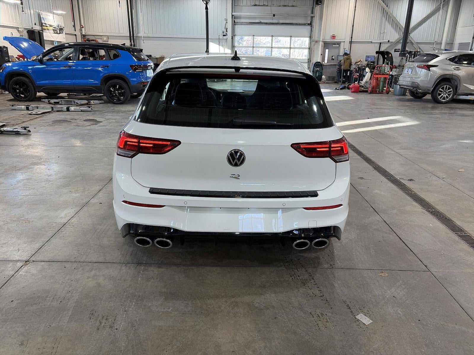 2024 Volkswagen Golf R 2.0T Manual