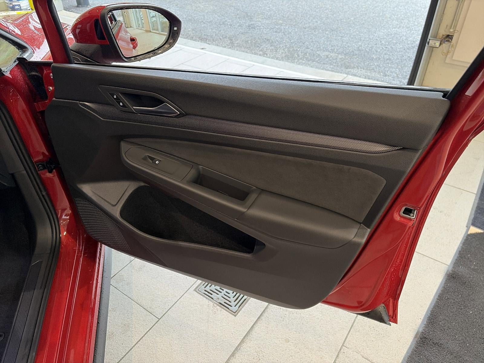 2026 Volkswagen Golf GTI 2.0T SE DSG