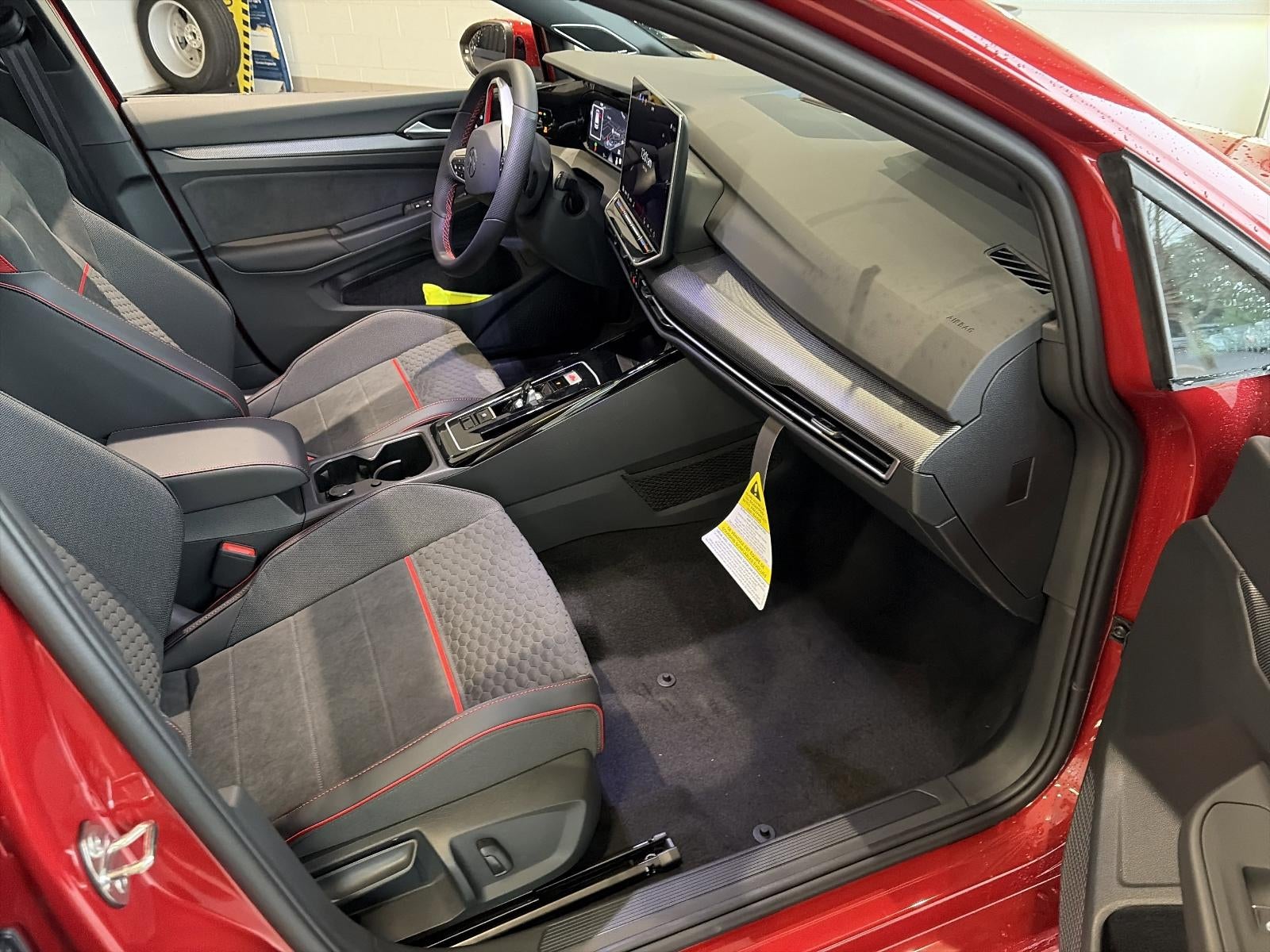 2026 Volkswagen Golf GTI 2.0T SE DSG