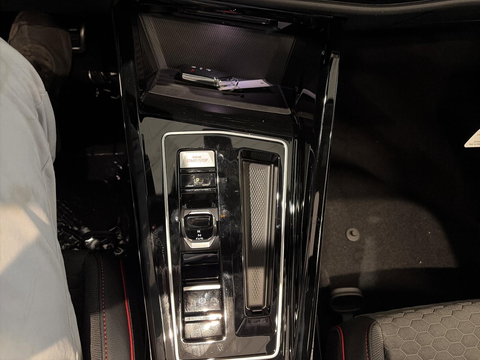 2026 Volkswagen Golf GTI 2.0T SE DSG