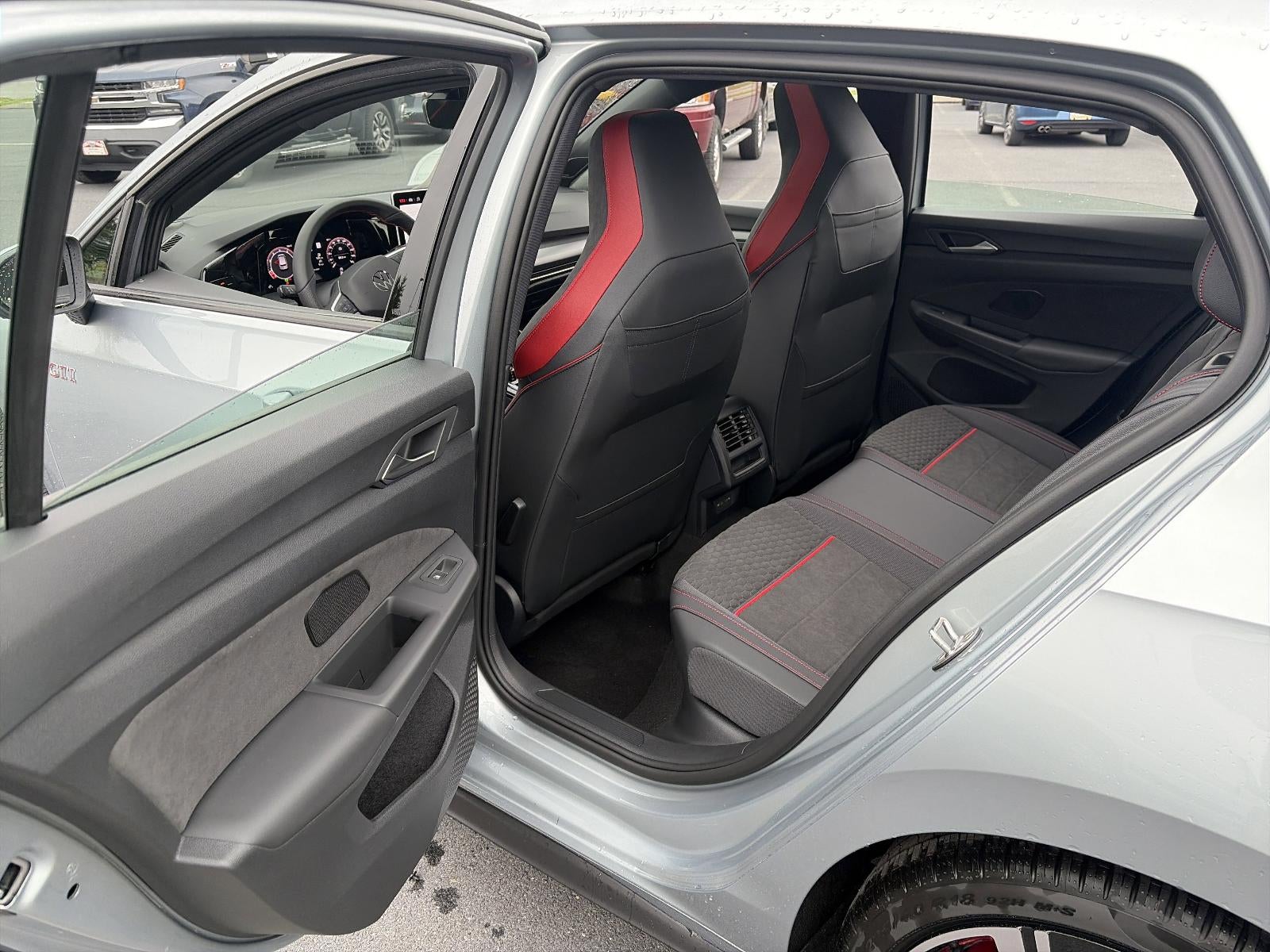 2026 Volkswagen Golf GTI 2.0T SE DSG