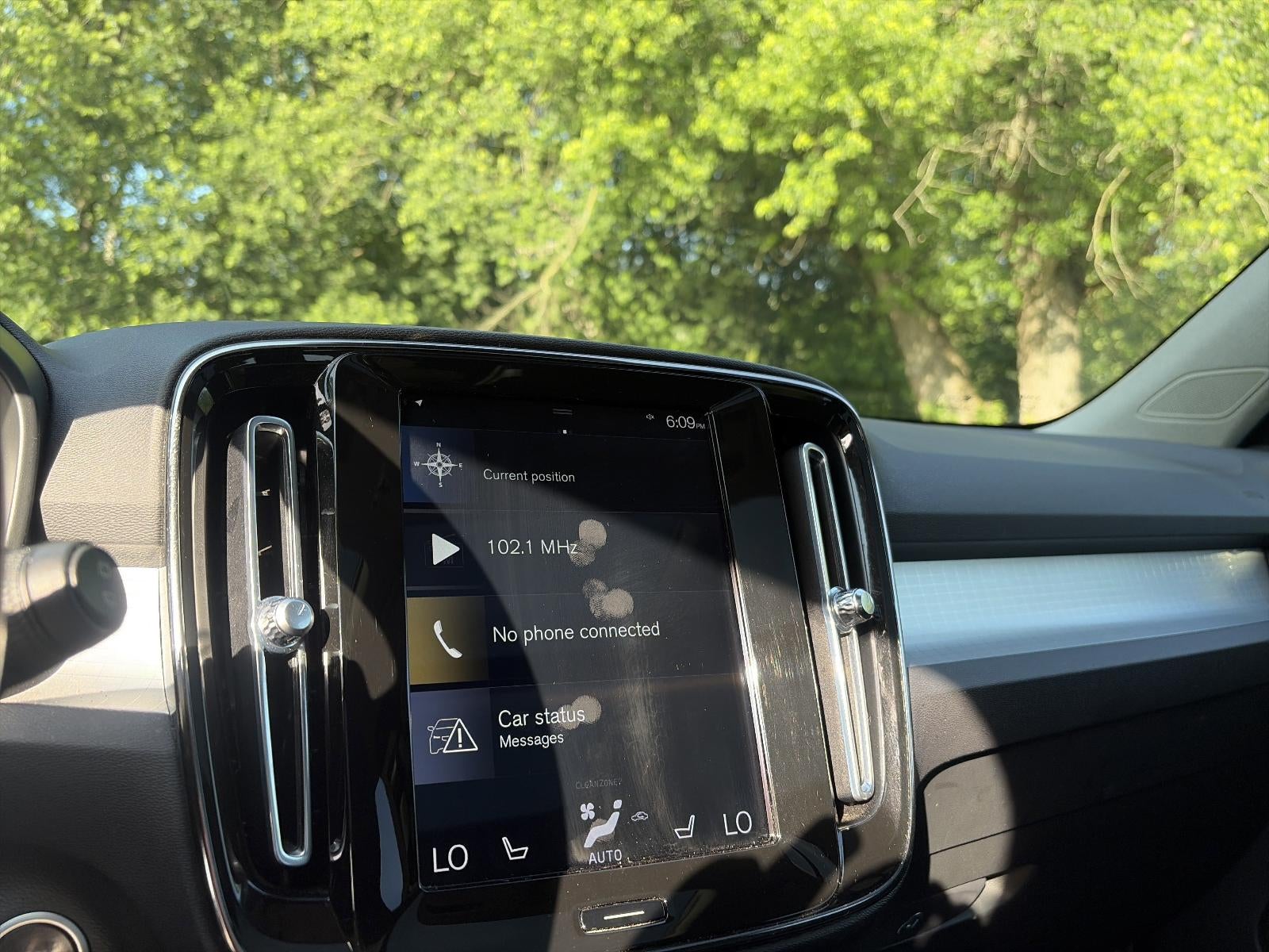 2021 Volvo XC40 T5 AWD Momentum
