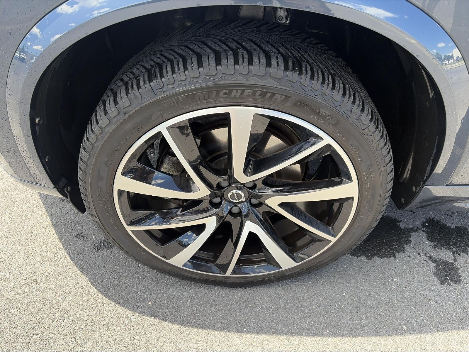 2020 Volvo XC90 T6 AWD Momentum 7 Passenger