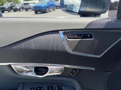 2020 Volvo XC90 T6 AWD Momentum 7 Passenger