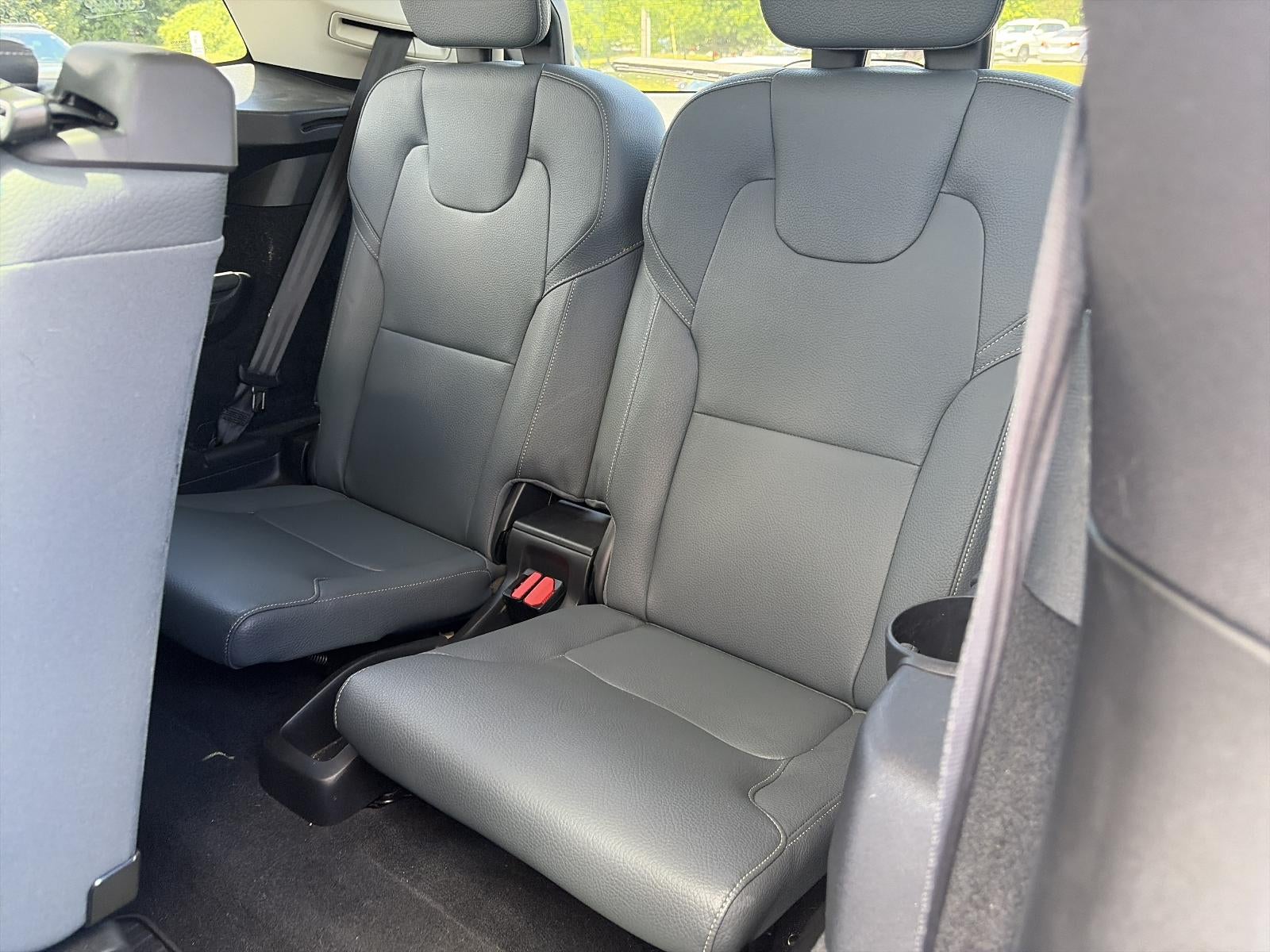 2020 Volvo XC90 T6 AWD Momentum 7 Passenger
