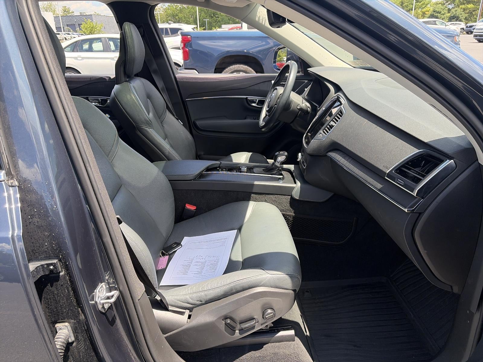 2020 Volvo XC90 T6 AWD Momentum 7 Passenger
