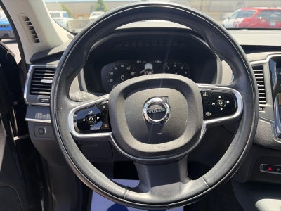 2020 Volvo XC90 T6 AWD Momentum 7 Passenger