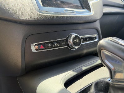 2020 Volvo XC90 T6 AWD Momentum 7 Passenger
