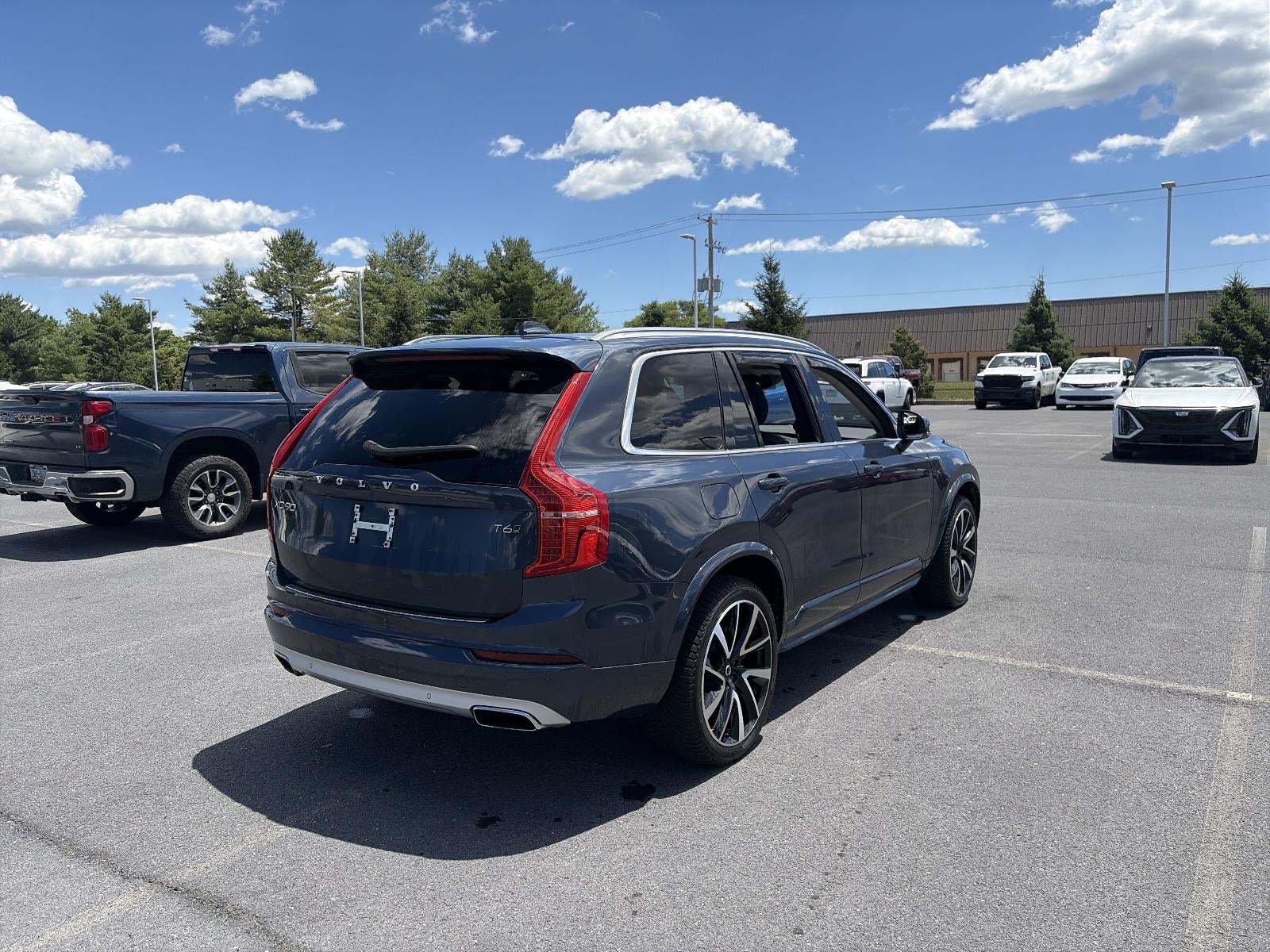 2020 Volvo XC90 T6 AWD Momentum 7 Passenger