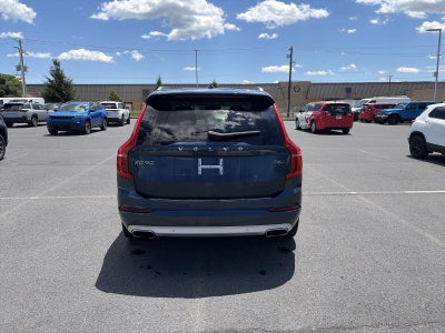 2020 Volvo XC90 T6 AWD Momentum 7 Passenger