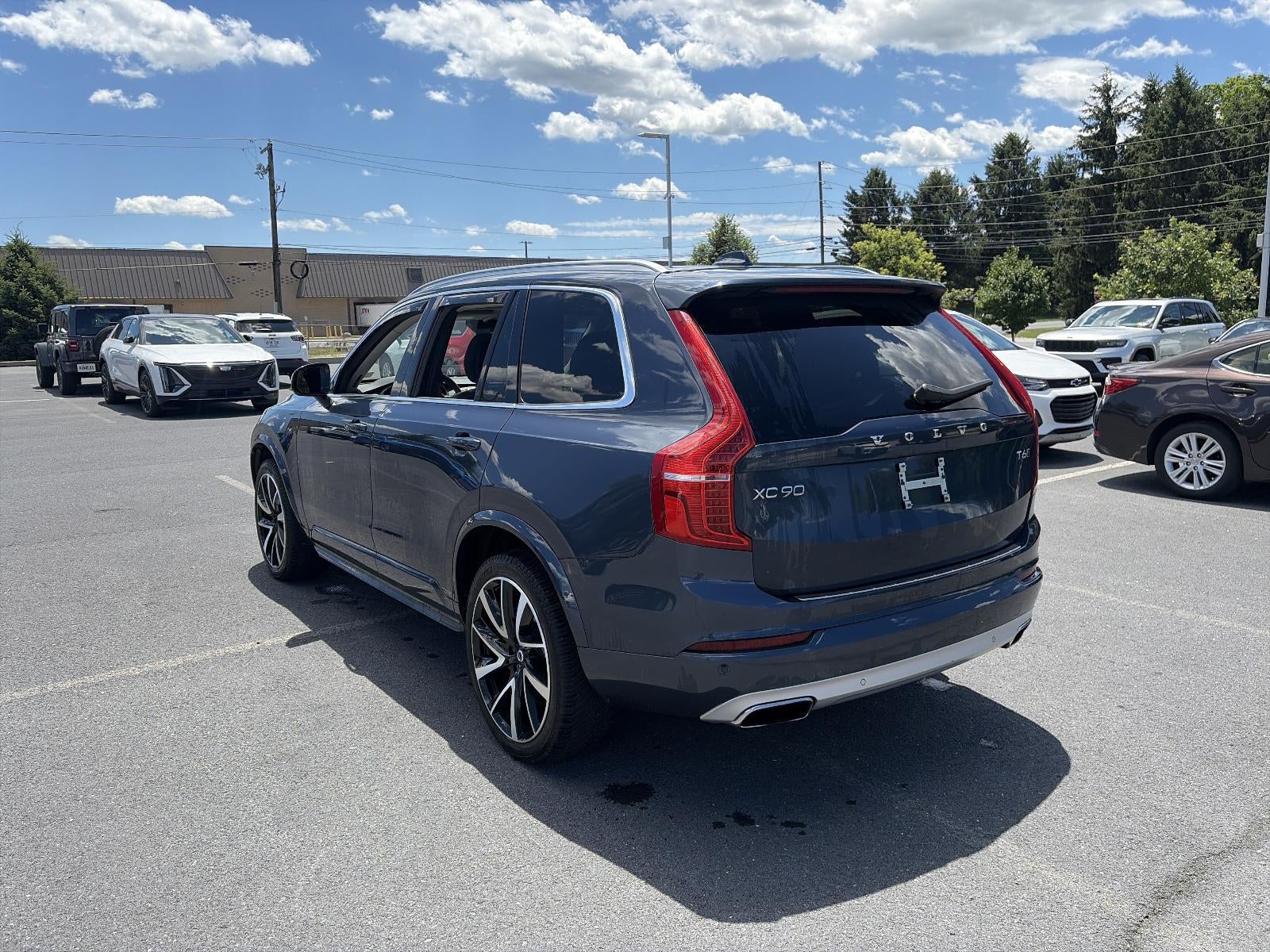 2020 Volvo XC90 T6 AWD Momentum 7 Passenger