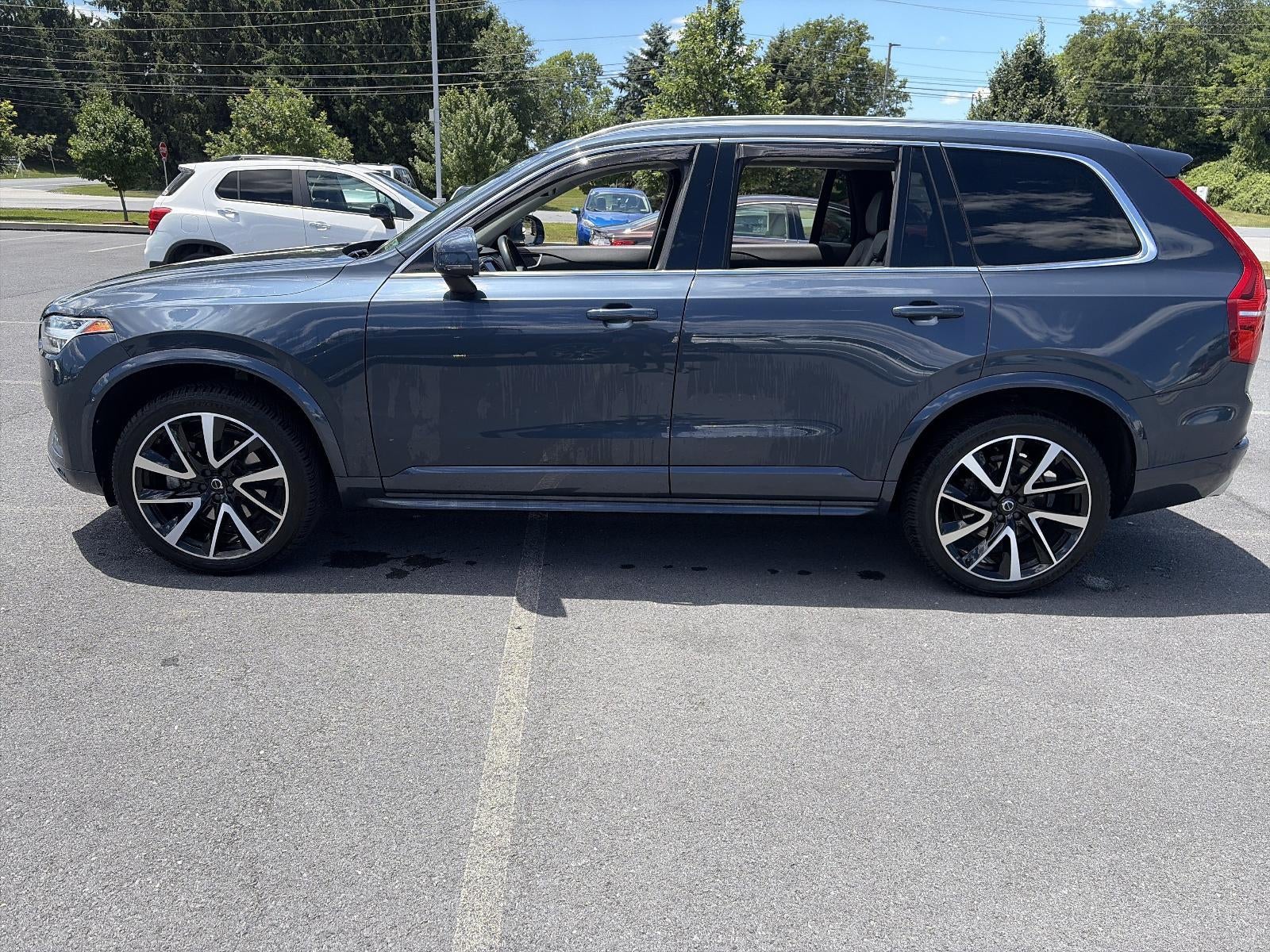 2020 Volvo XC90 T6 AWD Momentum 7 Passenger